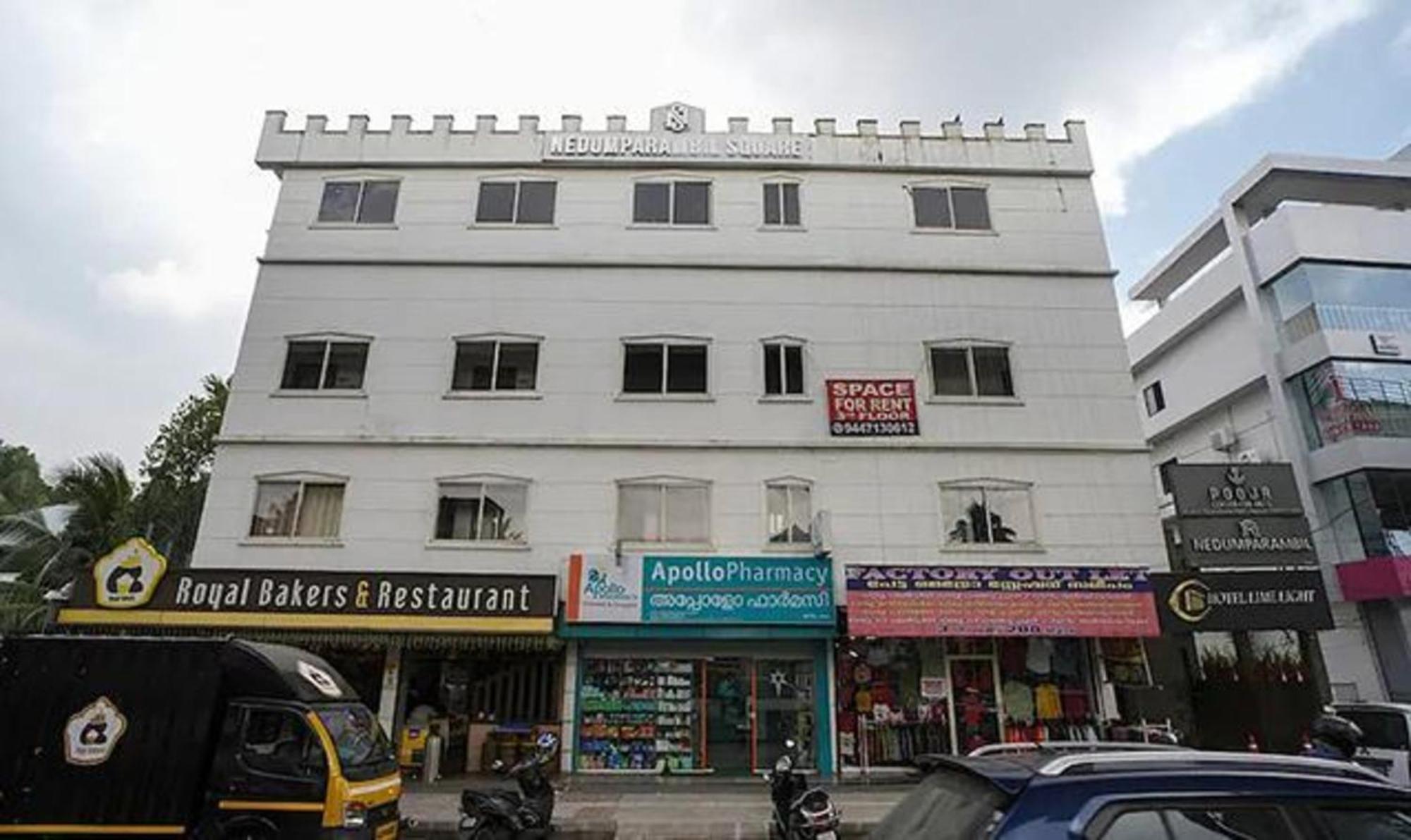 Fabhotel Lime Light Kochi Kültér fotó